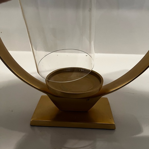 Beautiful decor candle for table or built in cabinets or bedroom ambiance ! - Picture 6 of 7